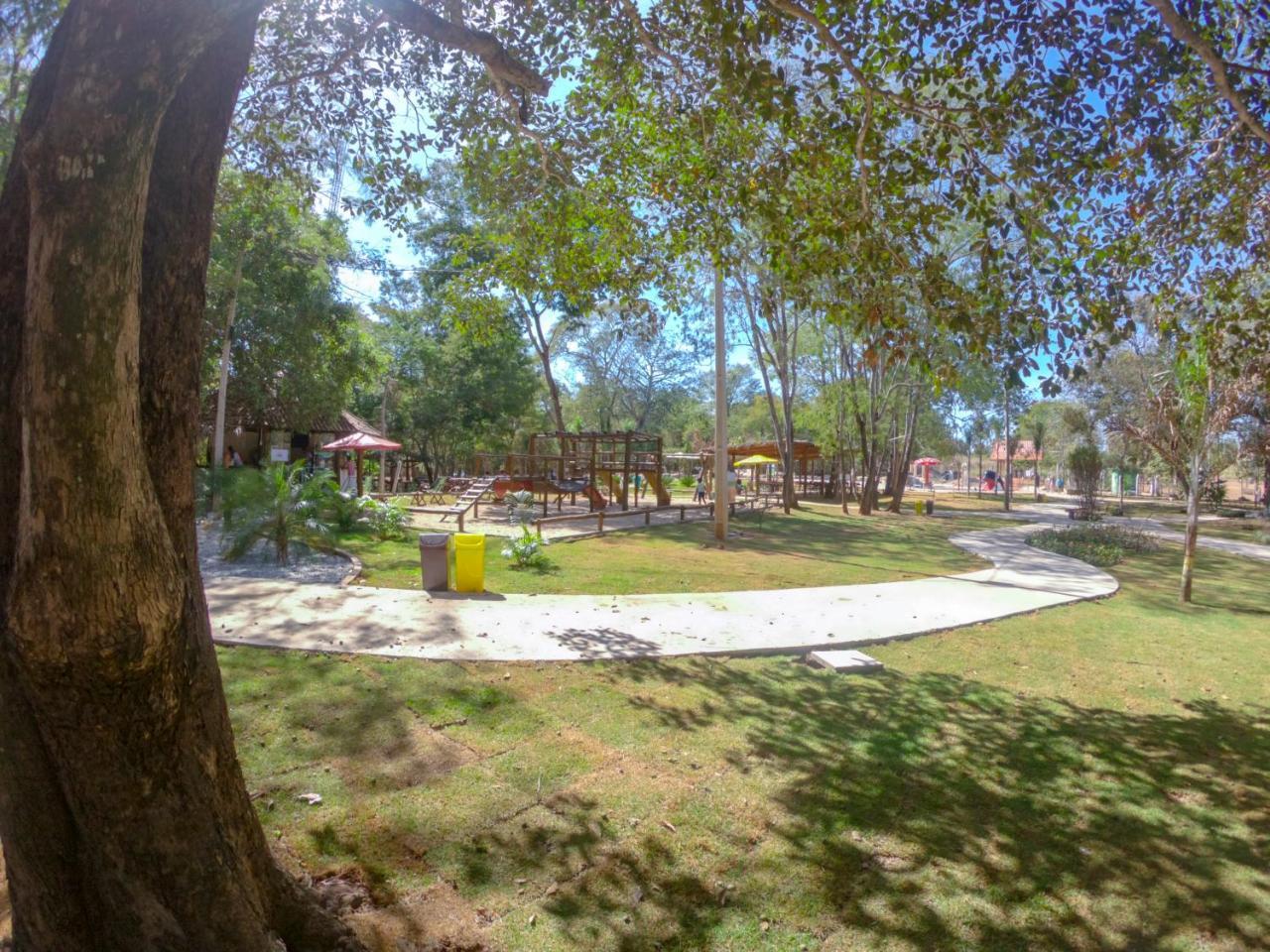 Отель Thermas Agua Santa Aragarcas Экстерьер фото